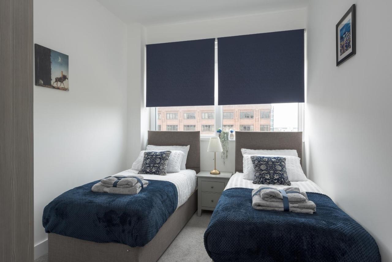 Central: Deluxe 2-bed Near Station Milton Keynes